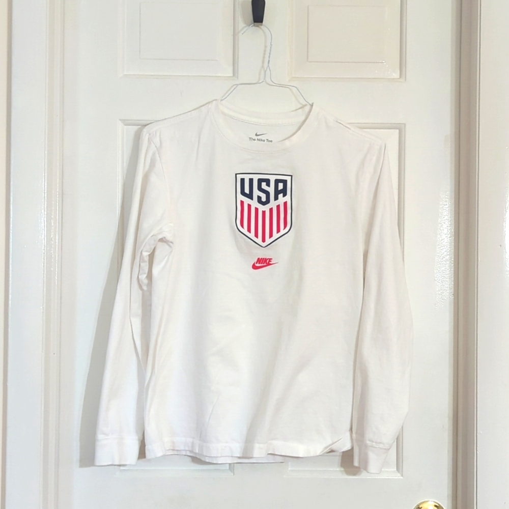 Nike Men's USMNT White Evergreen Crest Cotton Long-Sleeve Shirt (Very Good)